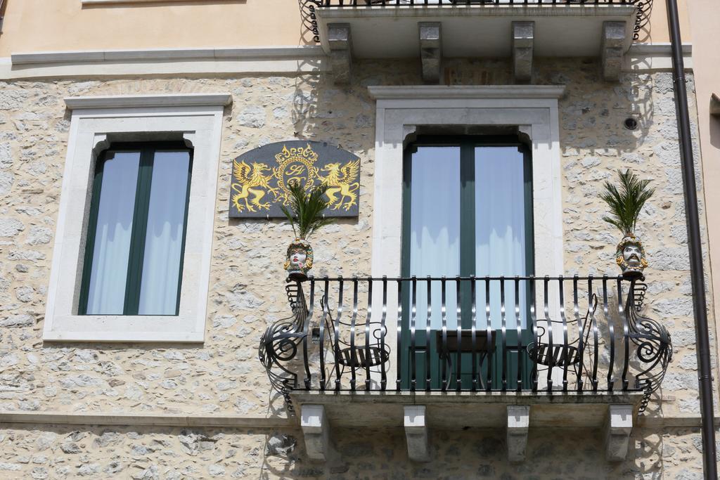 I Due Grifoni Studio Flat Taormina Eksteriør billede